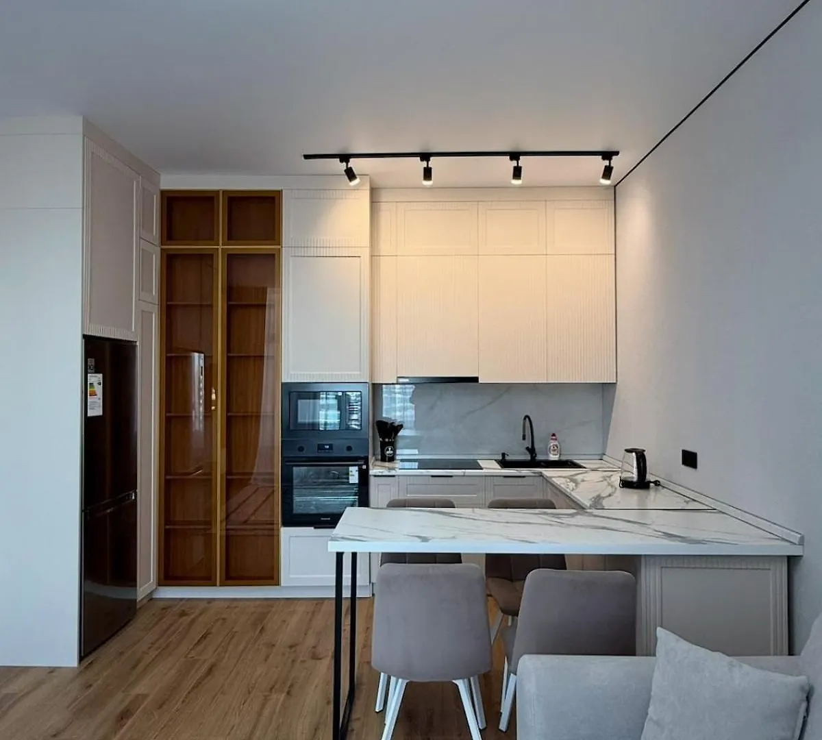 Апартаменты Хан Шатыр, Зеленый Квартал, Центр Нейрохирургии Nur-Sultan  Apartment